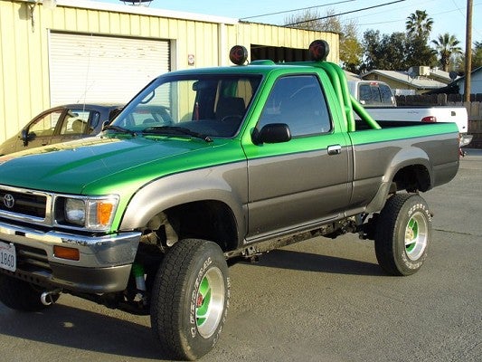 Image 1 of 1995 Toyota pick up…